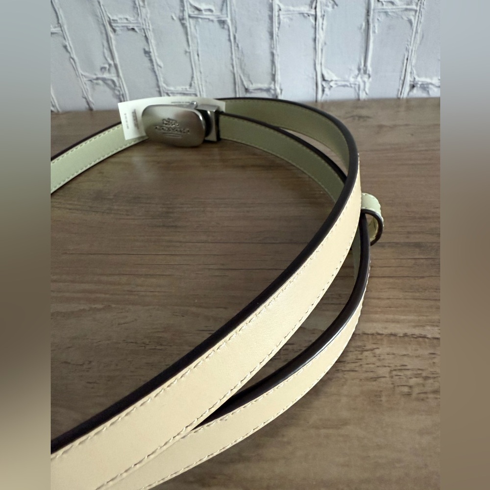 NWT Coach Signature Buckle Cut To Size Reversible Eliza Belt, 18 Mm CP366 - Picture 5 of 5
